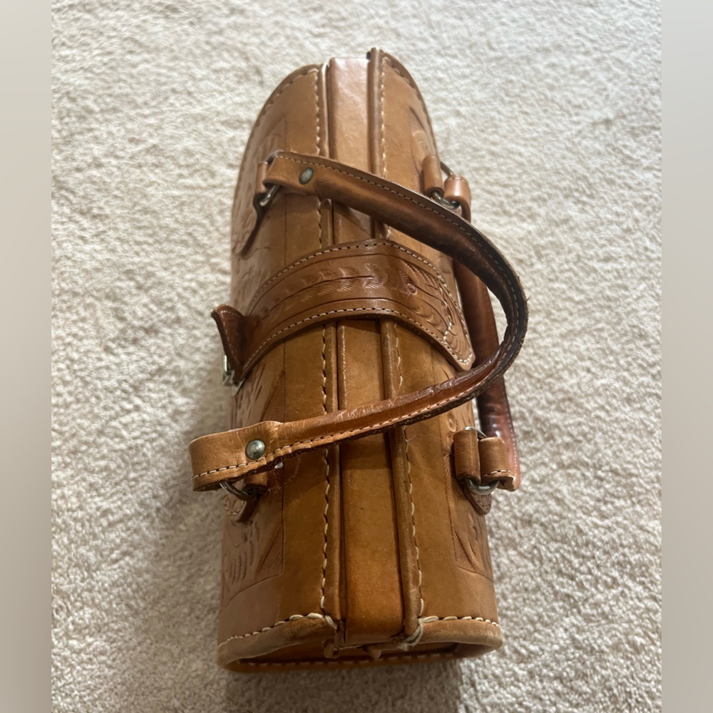 🪸 VINTAGE MR Canoa Industria Argentina Hand Tooled Leather Purse Suitcase Doc… - Picture 2 of 12